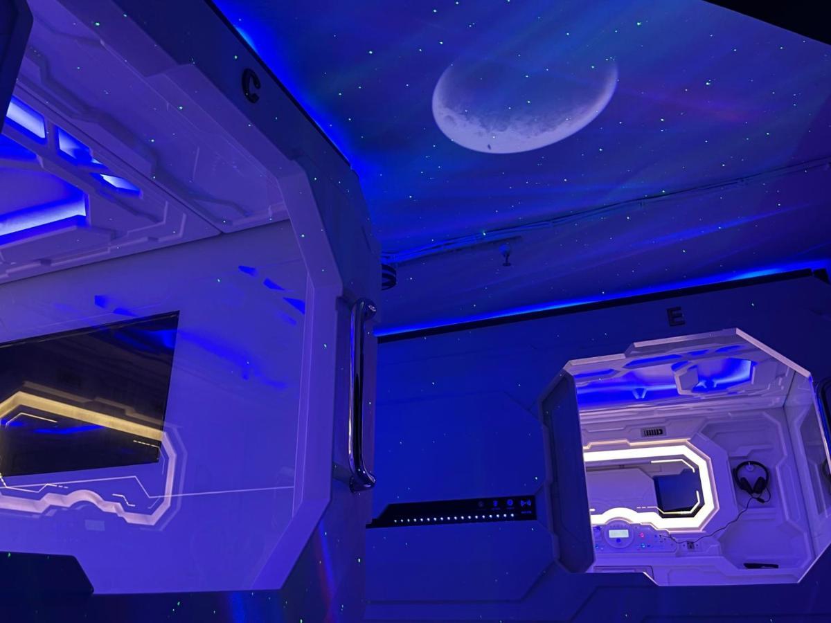 Bmax Spacepods Île de Mactan Extérieur photo