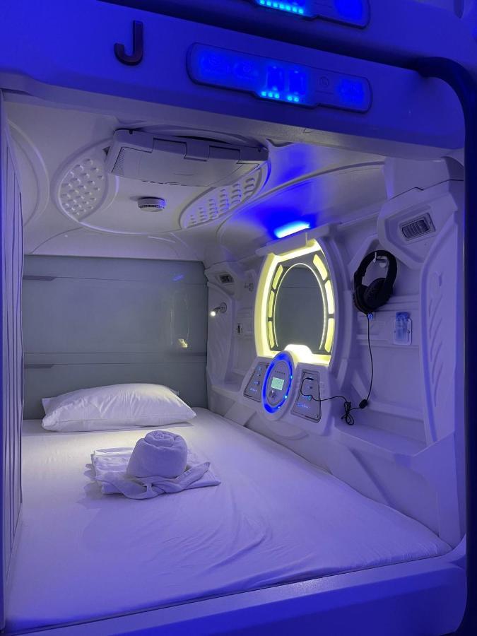 Bmax Spacepods Île de Mactan Extérieur photo